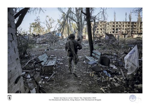 Sniper moving to cover; Chasiv Yar, September 2024 by oleg petrasiuk