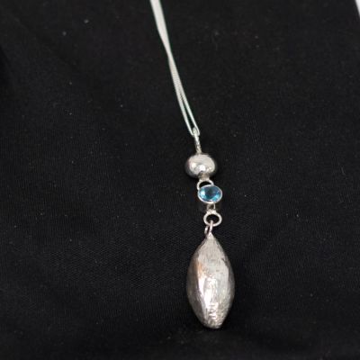 resipole beach necklace by ruth hollick