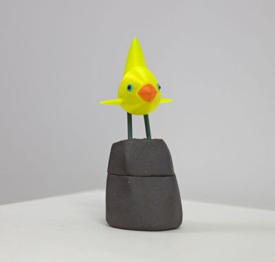 kurinuki bird box VI, with yellow bird by Chris Barnes