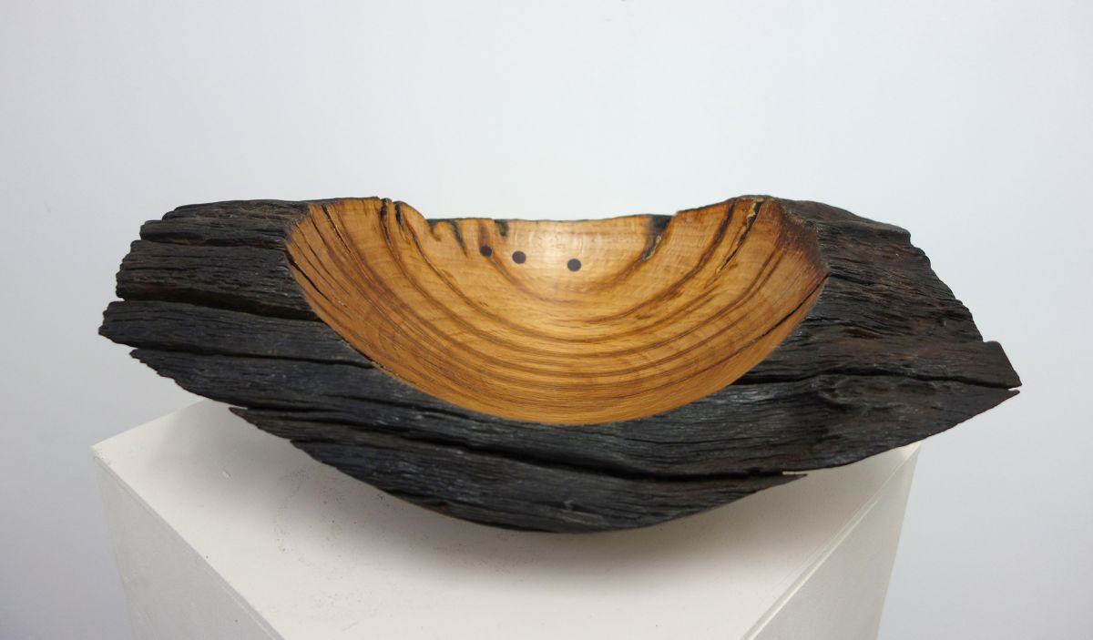Oak Morvern Black Shallow Bowl with Purple Heart Plugs | John Hodgson